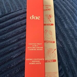 Cactus Fruit 3-in-1 Styling Cream with Taming Wand